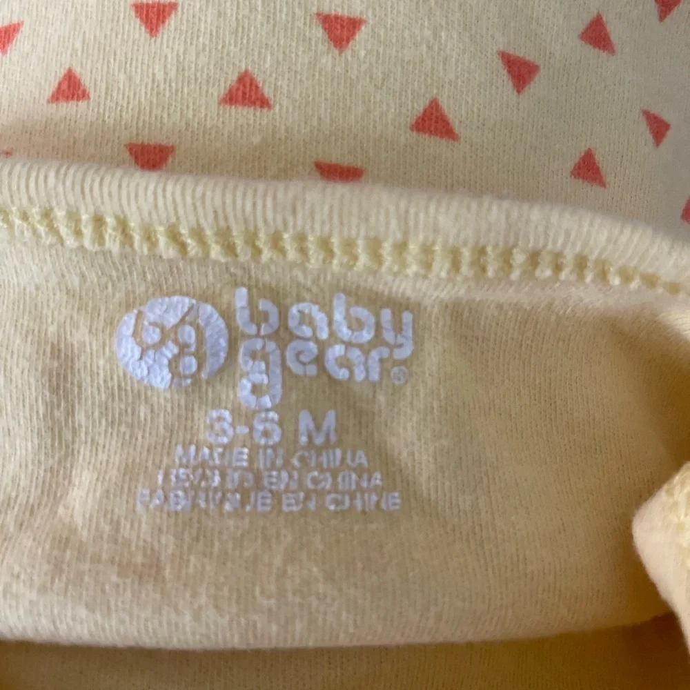 Baby Gear Yellow and White speckled Dot Bodysuits size 3-6 months